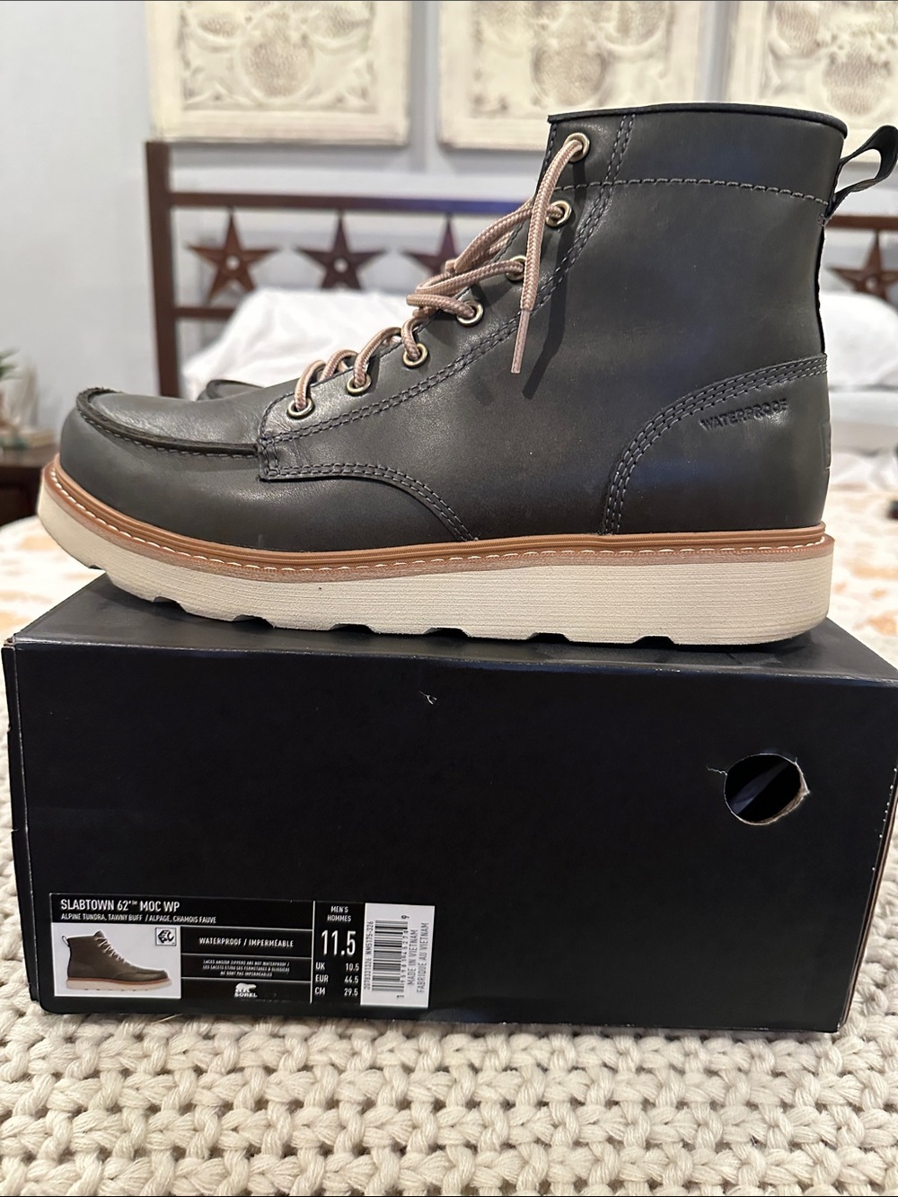 Men’s Sorel Green Leather Boots 11.5